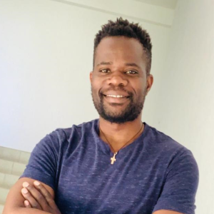 Нкаусу Астони К.